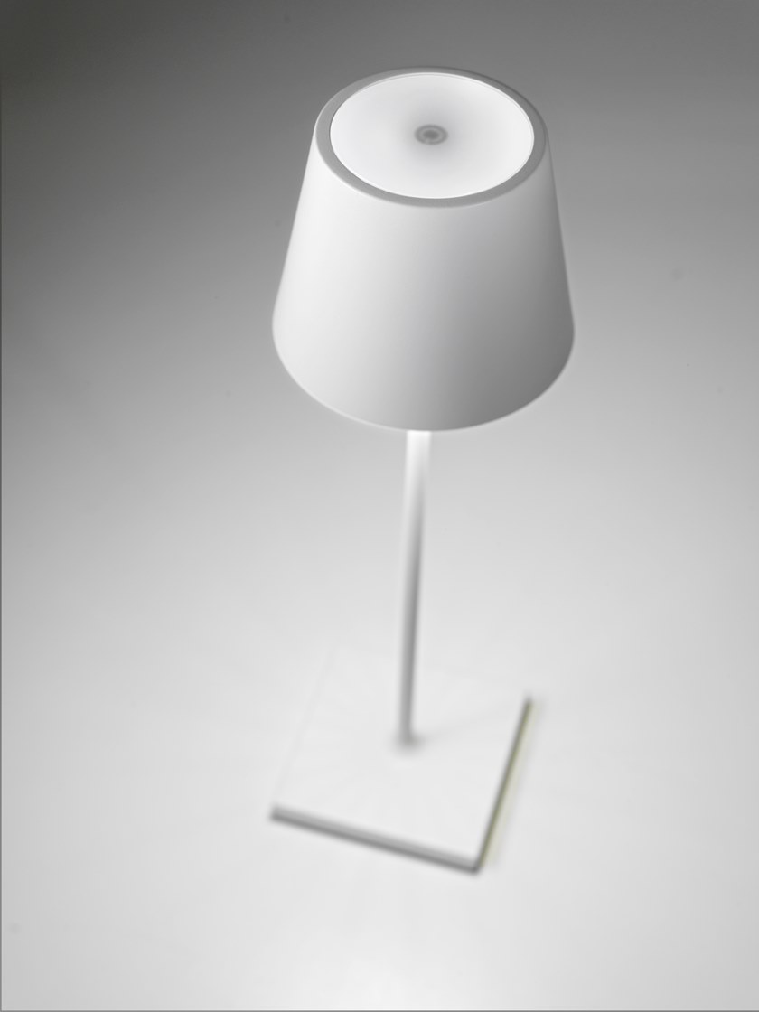 Poldina Bianco Lampada Tavolo Led Portatile Ricaricabile - AI LATI LD0340B3  • Cacciavillani Shop