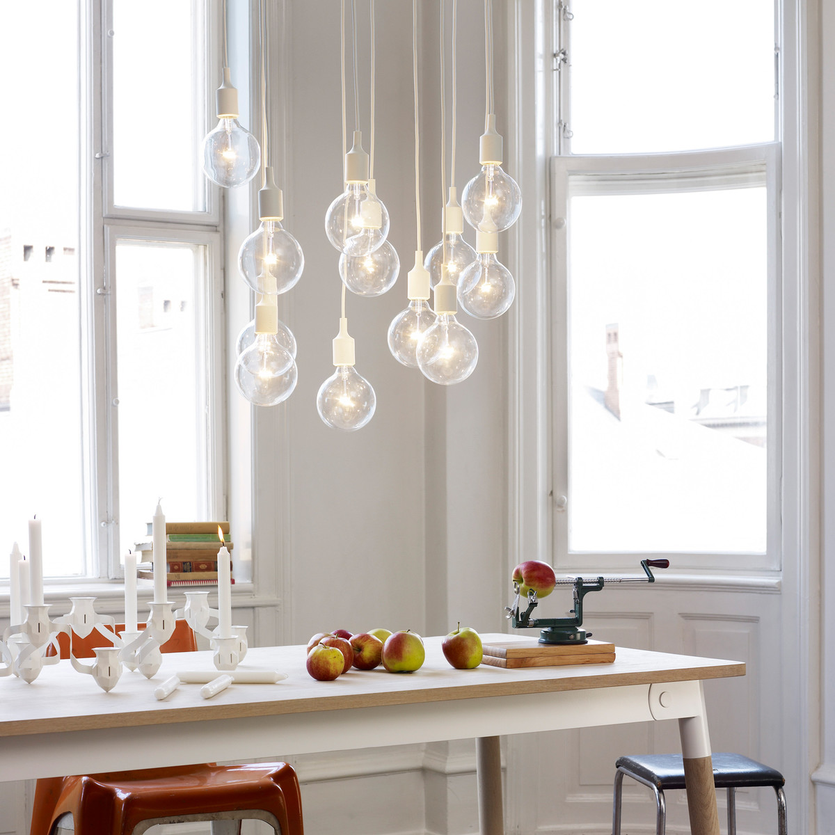 E27 Pendant Led Bianco Sospensione - Lampada Led Compresa - MUUTO 13341 E27 Pendant Led Bianco Sospensione - Lampada Led Compresa - MUUTO 13341