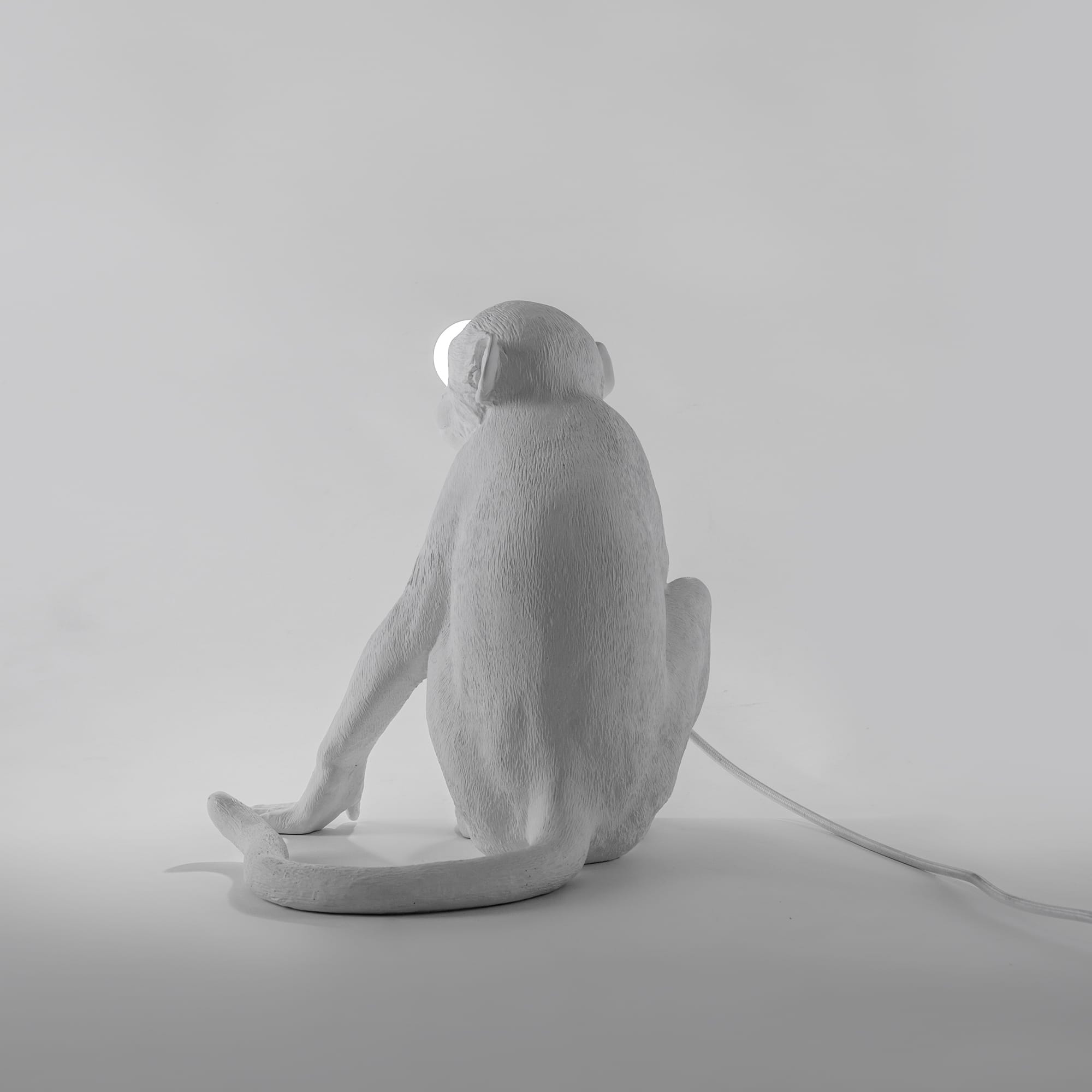 Monkey Seduto Lampada Tavolo Bianca - SELETTI 14882 Monkey Seduto Lampada Tavolo Bianca - SELETTI 14882