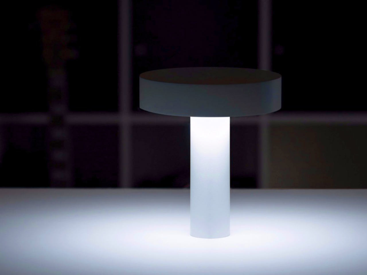Popup Led luce e musica lampada tavolo batteria ricaricabile - DAVIDE GROPPI 1A2610300.30.00 Popup Led luce e musica lampada tavolo batteria ricaricabile - DAVIDE GROPPI 1A2610300.30.00
